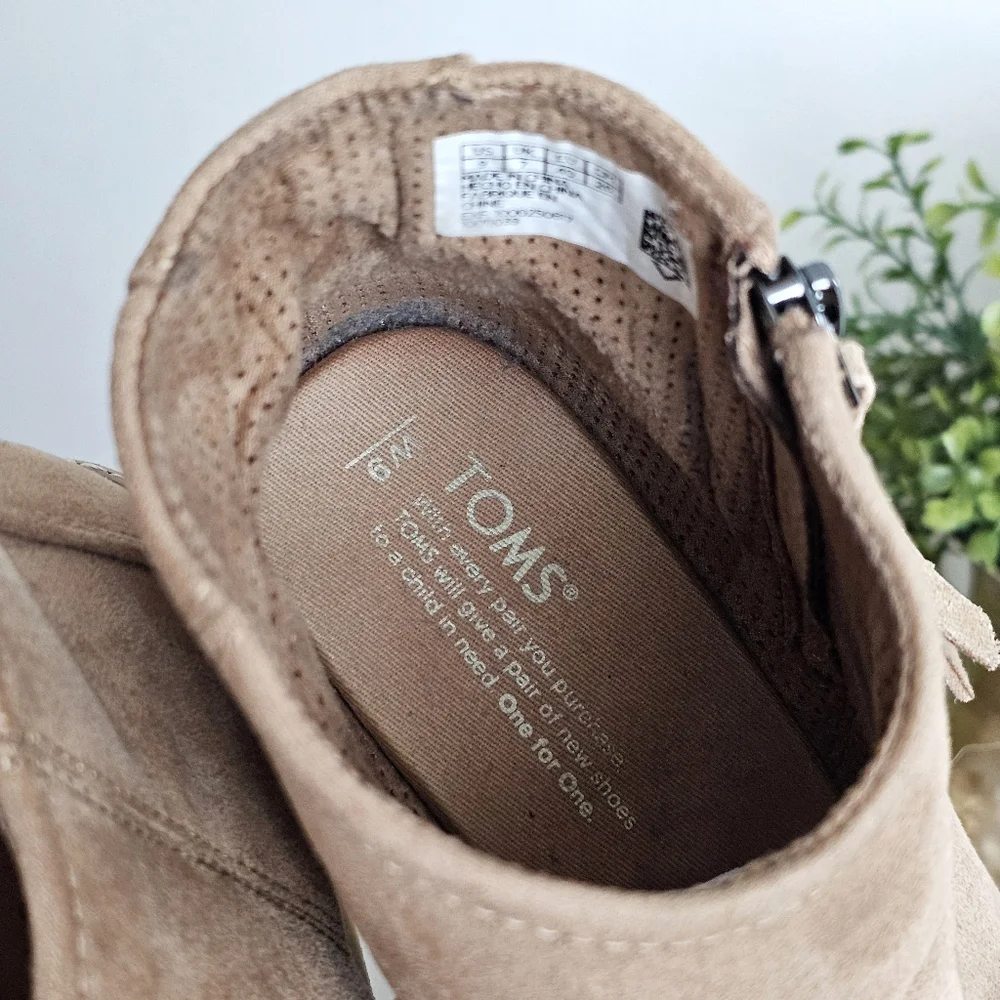 Toms chic comfortable